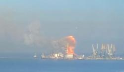  Kapal Perang Pengangkut Kendaraan Lapis Baja Rusia Hancur Dibom Ukraina