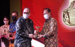 Kinerja dengan Tata Kelola Apik, Pusri Raih 2 Penghargaan Anugerah BUMN