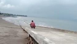  Baru Selesai Dibangun, Jembatan Nelayan Sanghiangkalang Pangandaran Ambruk<