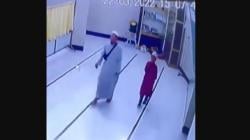Viral 2 Pria Berbaju Gamis Terekam CCTV Curi Kotak Amal di Medan 
