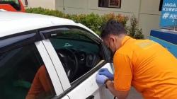 Mobil Dibobol Pencuri Modus Pecah Kaca di Tasikmalaya, Uang Rp150 Juta Raib<