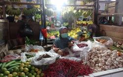 Emak-Emak Harap Tenang, Gubernur Herman Deru Pastikan Bahan Pokok di Sumsel Aman <