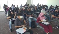 Ratusan Warga Serbu Vaksin Booster yang Digelar MNC dan Kodam V Brawijaya