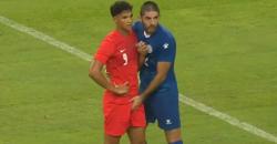 Cara Licik Bek Filipina Hentikan Striker Singapura Berdarah Indonesia: Pegang Kelamin