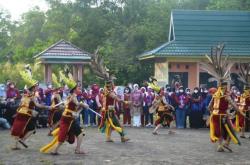 Delegasi Women 20 Jelajahi Wisata Pulau Bakut