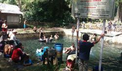 Sambut Ramadan, Ribuan Warga Padusan di Sumber Air Petilasan Joko Tingkir