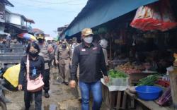 Sidak Pasar, Wabup Kapuas Hulu Ingatkan Pedagang Tak Jual Barang Kedaluwarsa saat Ramadan<