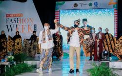 Menparekraf Apresiasi Pamekasan Fashion Weekend, Bupati Berharap Ekonomi Bangkit