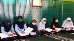 Puluhan Tuna Netra di Temanggung Tadarus dengan Alquran Braille 