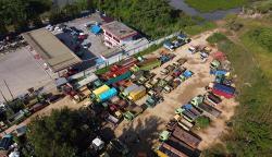 Ratusan Kendaraan Antre Selama 2 Hari untuk Isi Solar di SPBU Kendari