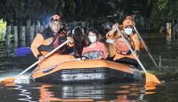 Permukiman Warga Jatibening Bekasi Terendam Banjir Hampir 1 Meter