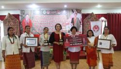 Keren! Kain Tenun Sidan dari Kapuas Hulu Wakili Indonesia di UNESCO Award<