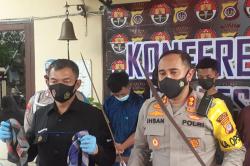 Markas Geng Sekolah Digrebek saat Hendak Tawuran, Polisi Amankan Berbagai Senjata Tajam<