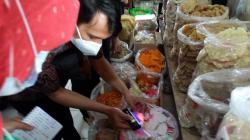 Sidak Pasar, Dinkes Blora Temukan Makanan Mengandung Zat Pewarna Tekstil