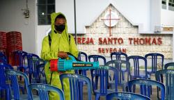 Gereja Santo Thomas Sleman Disemprot Cairan Disinfektan Jelang Perayaan Paskah