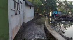 Melihat Sungai Dalam Suba yang Meluap dan Rendam 50 Rumah di Sukanagara Tasikmalaya