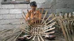 Dihantam Pandemi, Perajin Keranjang Buah di Boyolali Mampu Bertahan 