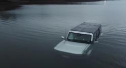 Pamer Mobil Off-Road, Pria Ini Nangis Mobilnya Terendam Air 2 Hari