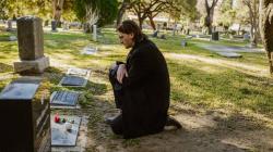 Bacaan Doa Ziarah Kubur Lengkap dengan Arab, Latin, dan Artinya