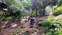 Bukan Hanya Tutup Jalan, Longsor Susulan di Rongga KBB Rusak Saluran Air Bersih<