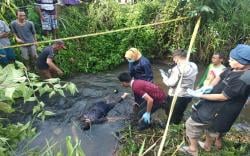 Lahat Geger, Ibu Kepala Sekolah Tewas di Sungai Lembak<