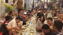 Viral Sahur Bareng, Nasi dan Lauk Pauk Ditaruh di Atas Daun Pisang