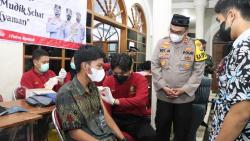 Persiapan Mudik, 1.200 Santri Ponpes Al Ubaidillah Nganjuk Ikut Vaksin Booster 