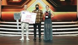 Menparekraf Sandiaga Uno Serahkan Hadiah kepada Juara X Factor Indonesia