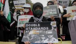 Aksi Damai di Kedubes AS Kutuk Tindakan Kekerasan Israel terhadap Rakyat Palestina<