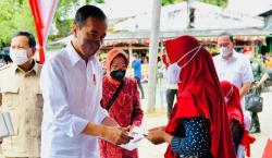 BLT Minyak Goreng dari Kemensos Jangkau 3 Juta KPM di Jawa Timur