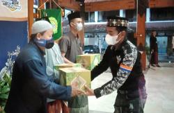 Hapus Citra Buruk Pengendara Moge, HDCI Santuni Tukang Becak dan Anak Yatim di Bantul