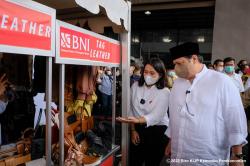Tinjau Ekosistem Industri Kulit, Menko Airlangga Dorong Pemberdayaan UMKM melalui Akses Pembiayaan KUR<
