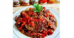 Mencicipi Dendeng Balado Basah Khas Minang, Kelezatannya Bikin Nagih