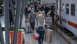 Suasana Mudik Lebih Awal di Stasiun Kertapati Palembang<