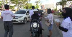 DPW Partai Perindo Kalteng Bagikan 1.000 Paket Takjil ke Pengguna Jalan<