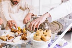 Tips Agar Tetap Sehat Konsumsi Makanan di Momen Lebaran dari Ahli Gizi UGM