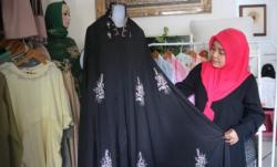 Perajin Mukena Sulam Kebanjiran Pesanan Jelang Lebaran, Melonjak 100 Persen