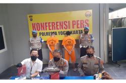 Sebelum Beraksi, Pelaku Pembakaran Mahasiswa UTY Minum Anggur Merah 