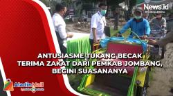 Antusiasme Tukang Becak Terima Zakat dari Pemkab Jombang, Begini Suasananya