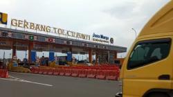 Volume Kendaraan Pemudik di Exit Tol Cileunyi Naik, Jalur Selatan Ramai Lancar