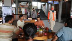 Ganjar ke Pedagang Rest Area: Tetap Jaga Prokes Lho, Kualitas dan Kebersihannya Juga  