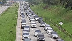 Ternyata ini Penyebab Kemacetan Parah hingga Belasan Kilometer di Tol Cipali <