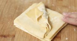 Cara Membuat Kulit Pangsit Goreng dan Rebus