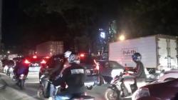 Imbas One Way di Tol Japek, Lalu Lintas Dalam Kota Karawang Macet Parah<