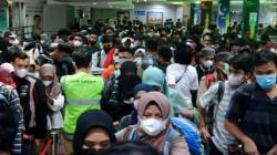 Arus Mudik H-5 Lebaran, Ribuan Penumpang Padati Pelabuhan Makassar