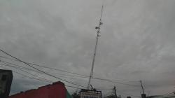 Kebakaran di Tanjung Barat Jaksel Sebabkan Tower 30 Meter Miring