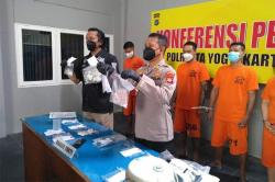 Tangkap 5 Pengedar, Polresta Yogyakarta Amankan 109,65 Gram Sabu