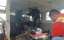 Dua Prajurit TNI Ditembak KKB di Ilaga Papua Dievakuasi ke Timika<