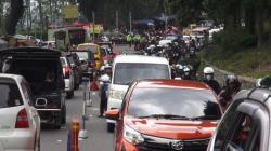 Objek Wisata Diserbu Wisatawan, Jalur Subang-Bandung Barat Padat<