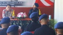 Kapolda Sulut Berikan Wawasan Kebangsaan kepada Bintara dan Tamtama Brimob <